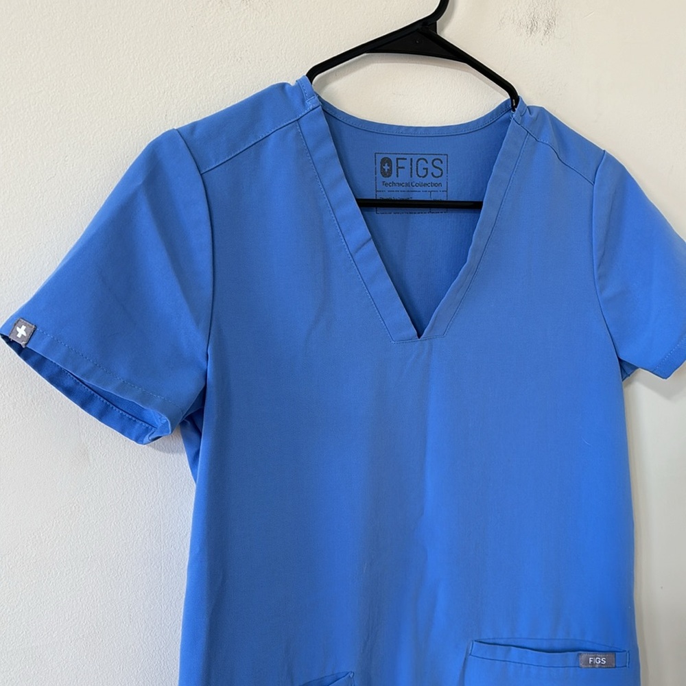 FIGS Casma Three Pocket Scrub Top Capri Blue Size XXS - Picture 3 of 8